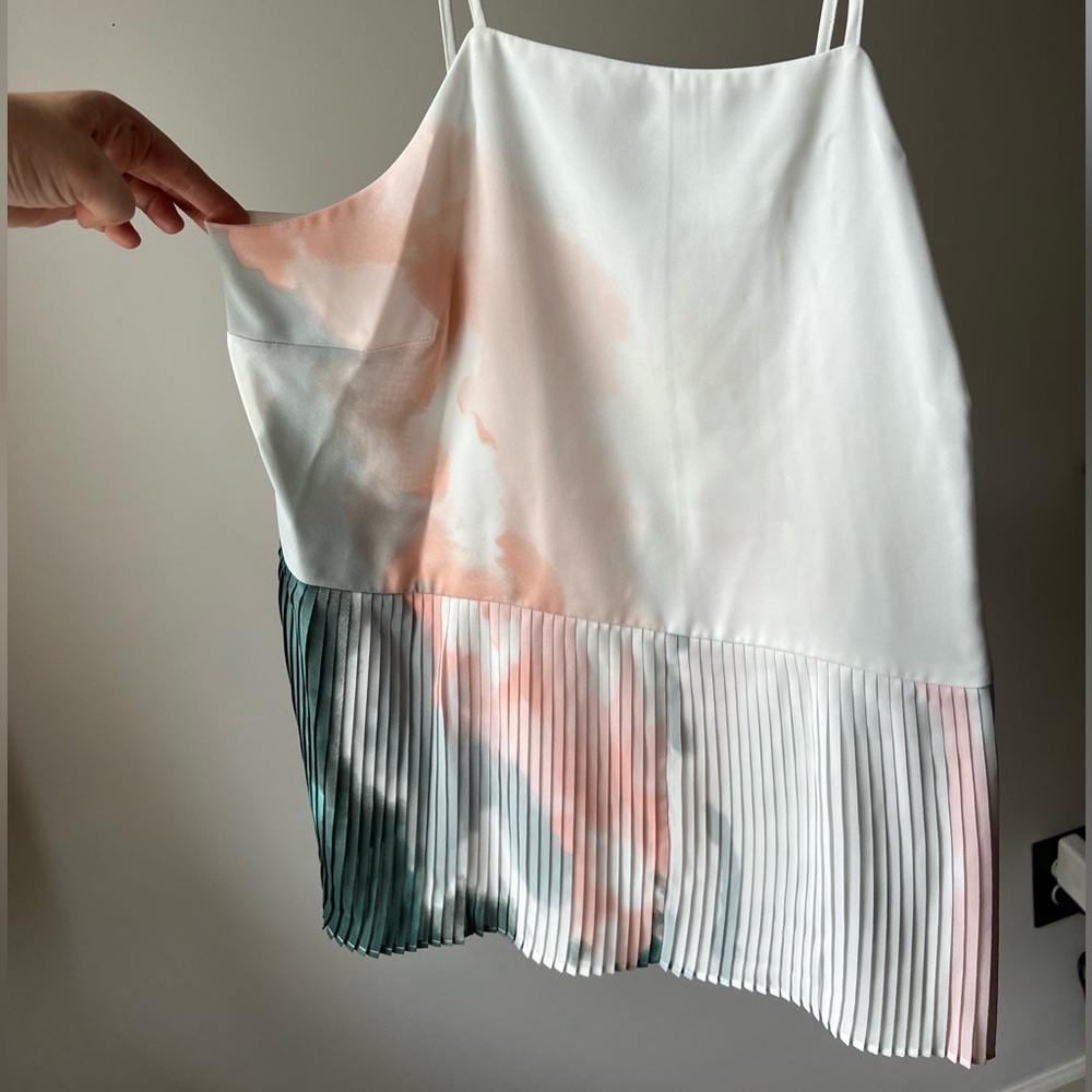 NWT blouse sleeveless M